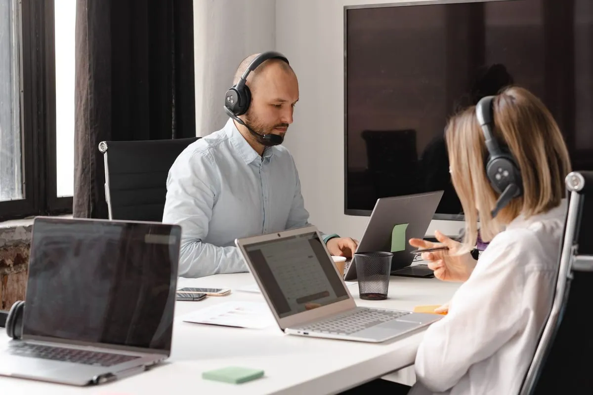 Chatbot de IA para empresas: qué incluye el servicio