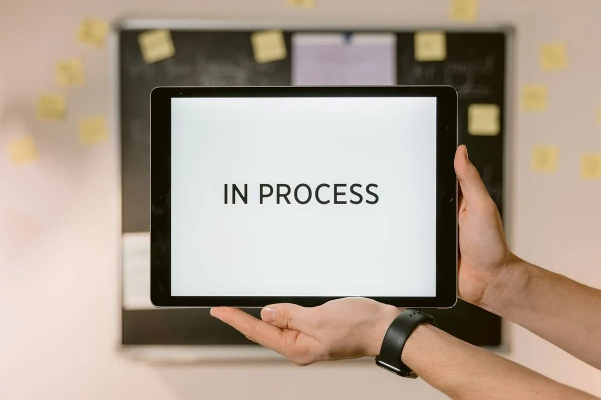 Automatizar procesos con IA: cómo se trabaja paso a paso