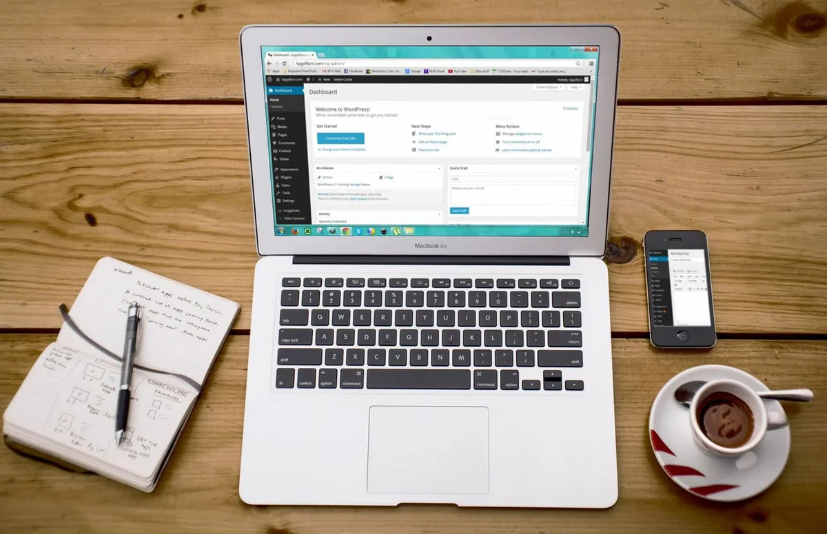 Web sin WordPress: cómo hacer una página profesional, rápida y segura